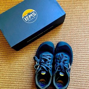 EUC Lem’s Primal Pursuit, orion blue color, size men’s 7.5 women’s 9, sneakers